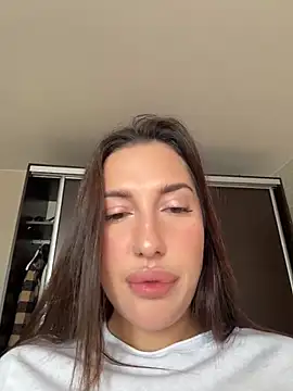 AleksandraRich online show from 04/22/26, 01:19