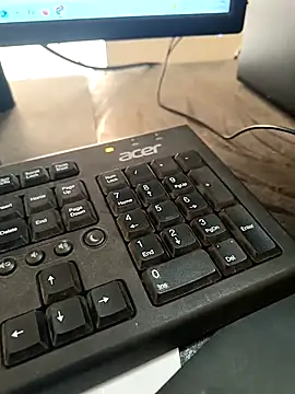 himvilohi08 online show from 10/15/25, 08:03