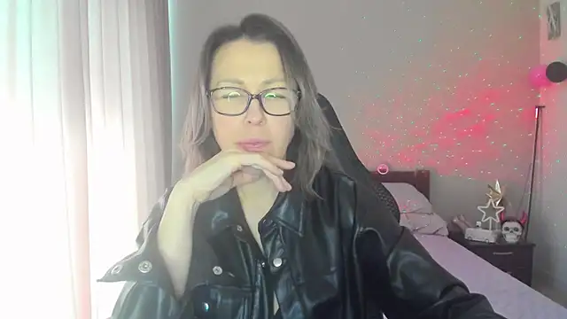 Snapshot of MANKAmmm1 chatting on 03/11/25, 11:44 MANKAmmm1 online show from 03/11/25, 11:44