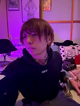 Snapshot of ryokunero chatting on 09/17/25, 04:30 ryokunero online show from 09/17/25, 04:30