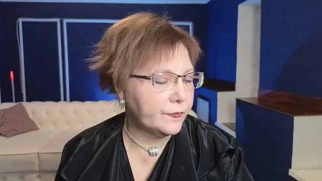 Snapshot of Kira_Kenet chatting on 03/10/25, 02:37 Kira Kenet online show from 03/10/25, 02:37