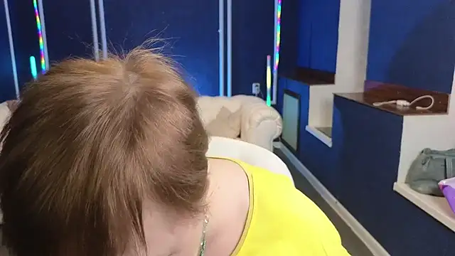 Snapshot of Kira_Kenet chatting on 03/11/25, 09:04 Kira Kenet online show from 03/11/25, 09:04