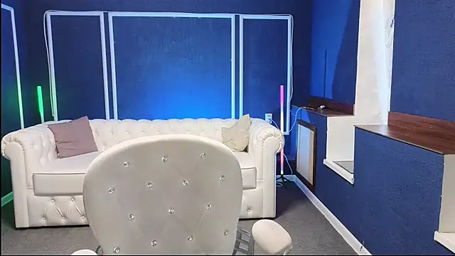 Snapshot of Kira_Kenet chatting on 03/19/25, 07:51 Kira Kenet online show from 03/19/25, 07:51