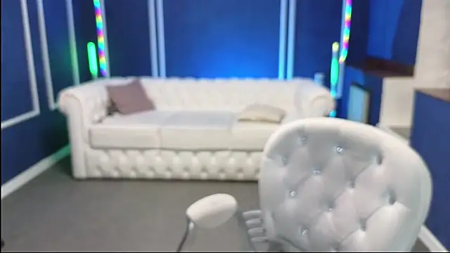 Snapshot of Kira_Kenet chatting on 03/22/25, 03:20 Kira Kenet online show from 03/22/25, 03:20