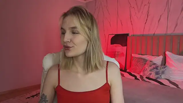  Vikky Moon  online show from 04/17/26, 12:57