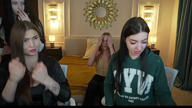 Snapshot of Molly_Crazy_ chatting on 03/21/25, 04:07 Molly Crazy online show from 03/21/25, 04:07