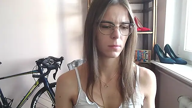 Snapshot of love_megi chatting on 05/03/26, 06:30 love megi online show from 05/03/26, 06:30