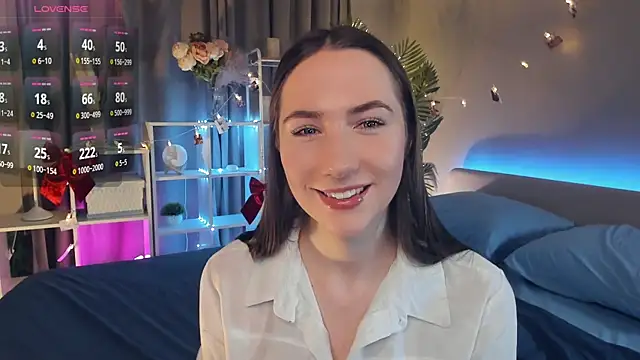 Kira mindnes online show from 03/16/25, 12:12