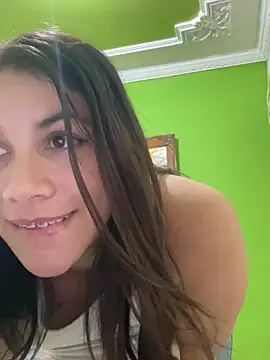 Snapshot of roldanmary chatting on 11/06/25, 07:59 roldanmary online show from 11/06/25, 07:59