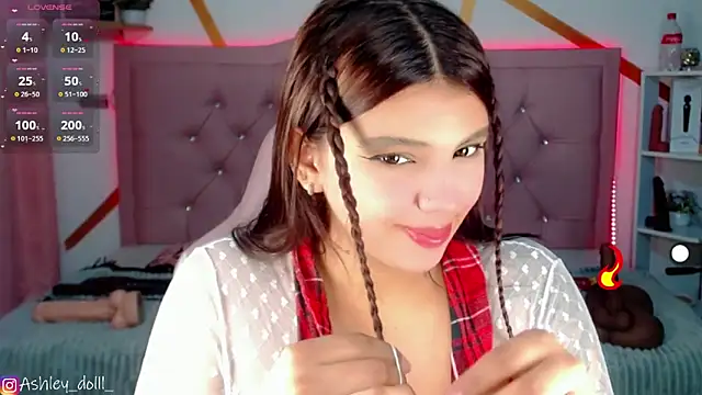Snapshot of Ashley_dolll chatting on 09/23/25, 09:07 Ashley dolll online show from 09/23/25, 09:07