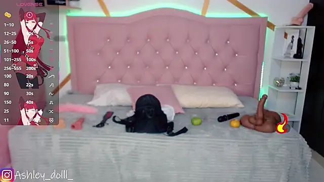 Snapshot of Ashley_dolll chatting on 11/04/25, 09:03 Ashley dolll online show from 11/04/25, 09:03