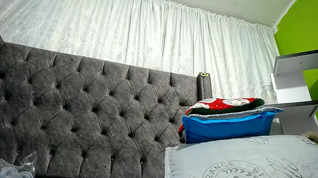 ANA-BULLOCK- online show from 12/01/25, 12:10