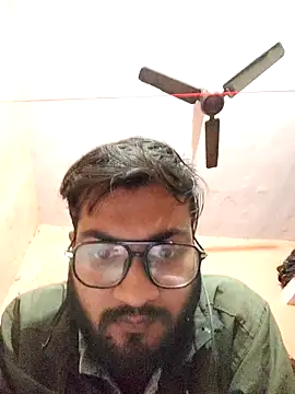 Snapshot of mpaale11 chatting on 11/10/25, 01:43 mpaale11 online show from 11/10/25, 01:43