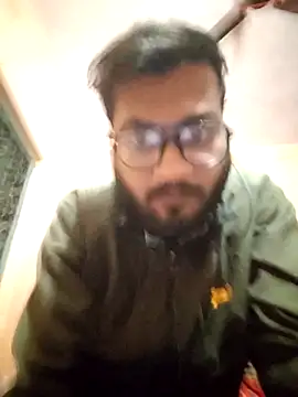 Snapshot of mpaale11 chatting on 11/11/25, 01:11 mpaale11 online show from 11/11/25, 01:11