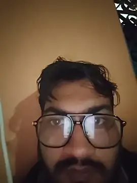 Snapshot of mpaale11 chatting on 11/25/25, 06:46 mpaale11 online show from 11/25/25, 06:46