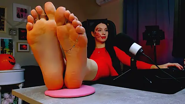 OlgaPetrova online show from 10/31/25, 12:39