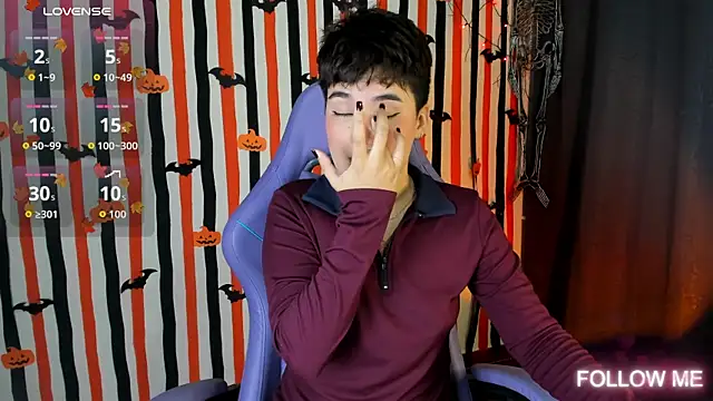 emma cute7 online show from 10/22/25, 04:02