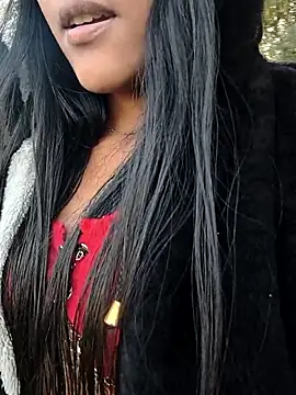 bella warzon online show from 10/02/25, 10:39