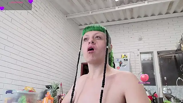 Snapshot of freyaa_sorcerees chatting on 09/11/25, 02:39 freyaa sorcerees online show from 09/11/25, 02:39