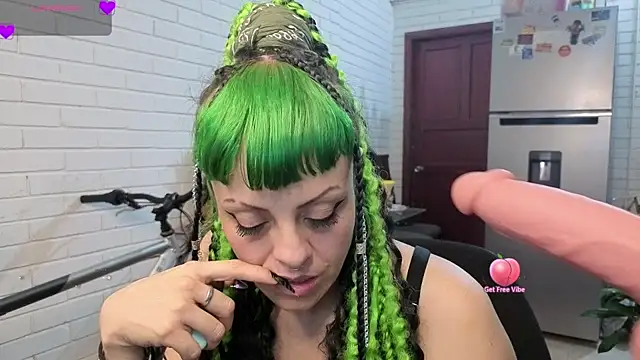 Snapshot of freyaa_sorcerees chatting on 09/19/25, 06:26 freyaa sorcerees online show from 09/19/25, 06:26