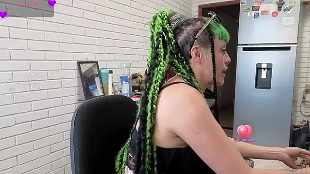 Snapshot of freyaa_sorcerees chatting on 10/03/25, 05:21 freyaa sorcerees online show from 10/03/25, 05:21