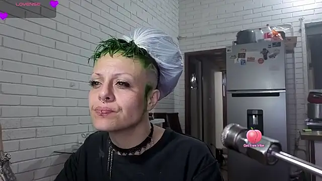 Snapshot of freyaa_sorcerees chatting on 10/07/25, 12:19 freyaa sorcerees online show from 10/07/25, 12:19