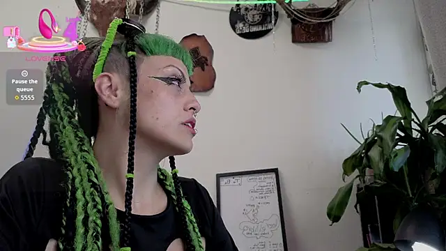 Snapshot of freyaa_sorcerees chatting on 10/21/25, 06:52 freyaa sorcerees online show from 10/21/25, 06:52