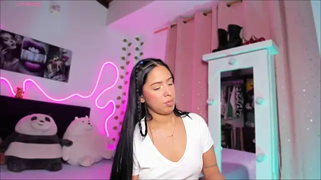 Vickysth online show from 10/13/25, 10:32