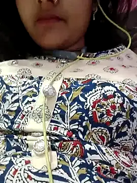 Poonam25 online show from 03/08/25, 09:06