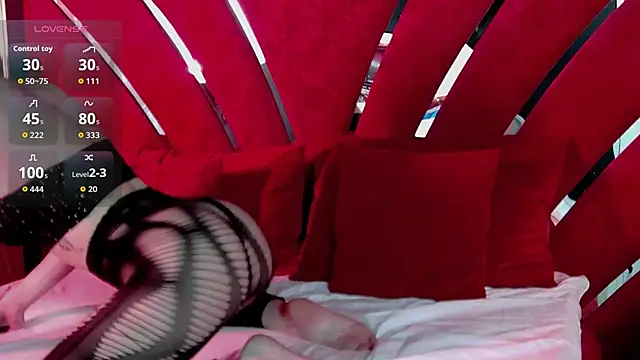 Roxxy Rouge online show from 02/17/26, 07:31