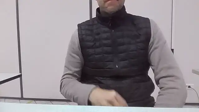 Simon 76 online show from 10/24/25, 10:22