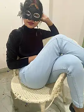 Hotswetie online show from 03/10/25, 02:50