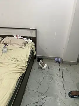 Hotswetie online show from 03/17/25, 02:01