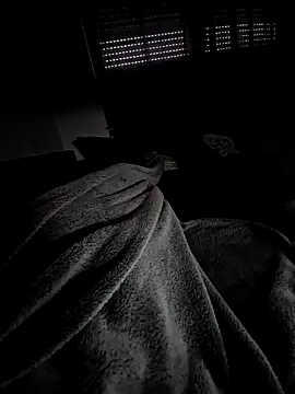 Snapshot of Smokeym123 chatting on 10/04/25, 02:04 Smokeym123 online show from 10/04/25, 02:04