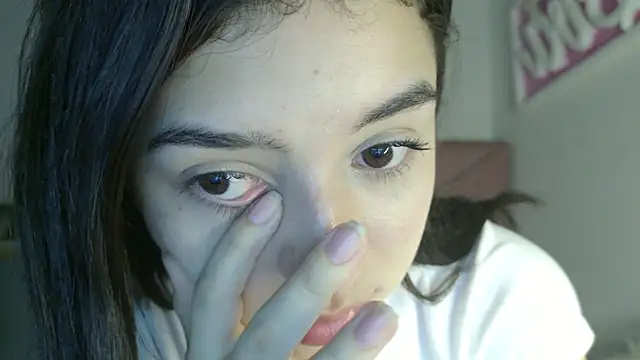 eva sin18 online show from 04/18/26, 12:14