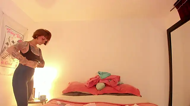 Alessamoth online show from 03/19/26, 06:12