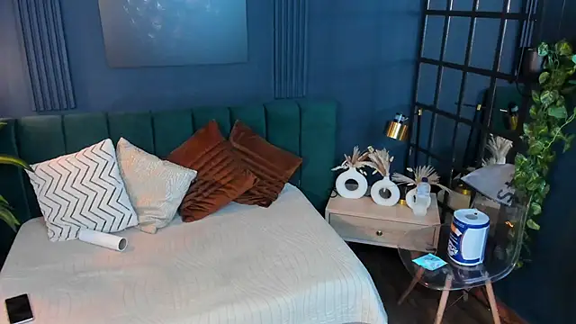 roxy hell online show from 03/20/25, 07:04