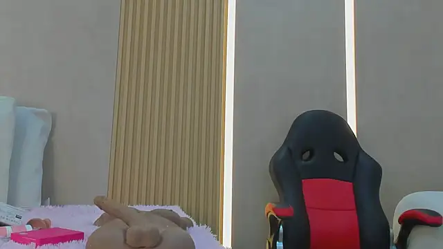 stephany summer online show from 10/14/25, 01:23