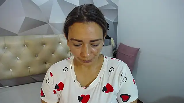 Milf-Prettyboobs online show from 11/02/25, 10:50