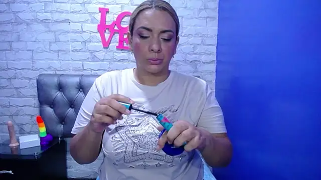 Milf-Prettyboobs online show from 06/06/26, 10:53
