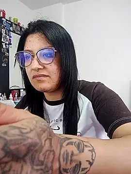 DaniPoison online show from 11/21/25, 09:57