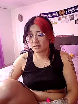 Snapshot of DaniPoison chatting on 02/25/26, 05:55 DaniPoison online show from 02/25/26, 05:55