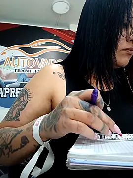 Snapshot of DaniPoison chatting on 03/20/26, 02:44 DaniPoison online show from 03/20/26, 02:44