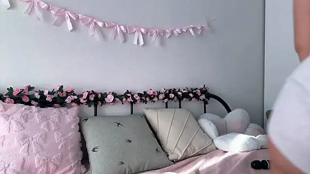 Anna Six online show from 04/01/26, 03:51