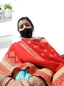 Snapshot of Daya_Chheda chatting on 11/10/25, 11:04 Daya Chheda online show from 11/10/25, 11:04