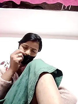 Snapshot of Daya_Chheda chatting on 11/23/25, 12:32 Daya Chheda online show from 11/23/25, 12:32