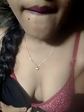 Snapshot of priya_00143 chatting on 11/20/25, 08:14 priya 00143 online show from 11/20/25, 08:14