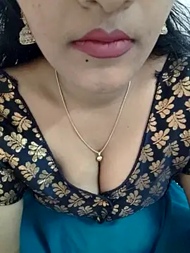 Snapshot of priya_00143 chatting on 12/18/25, 06:41 priya 00143 online show from 12/18/25, 06:41