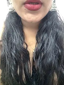 Snapshot of priya_00143 chatting on 02/14/26, 07:10 priya 00143 online show from 02/14/26, 07:10