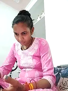 Snapshot of Hotty-Nidhi chatting on 03/10/25, 09:43 Hotty-Nidhi online show from 03/10/25, 09:43